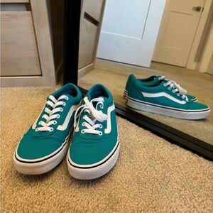 Vans Teal and White (m8/w9.5)